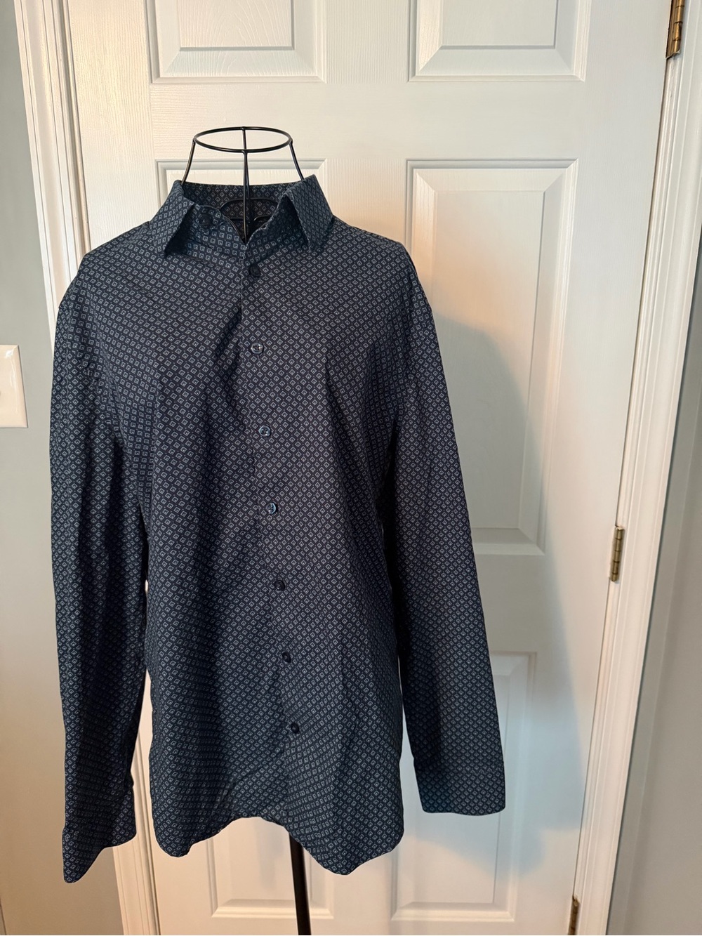 Express Men's Navy Micro-Pattern Button-Down Shirt